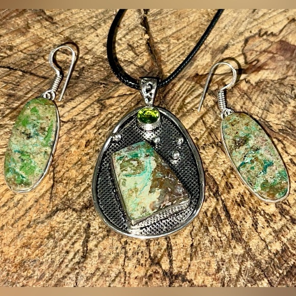 Chrysocolla Pendant & Earrings - Picture 11 of 14